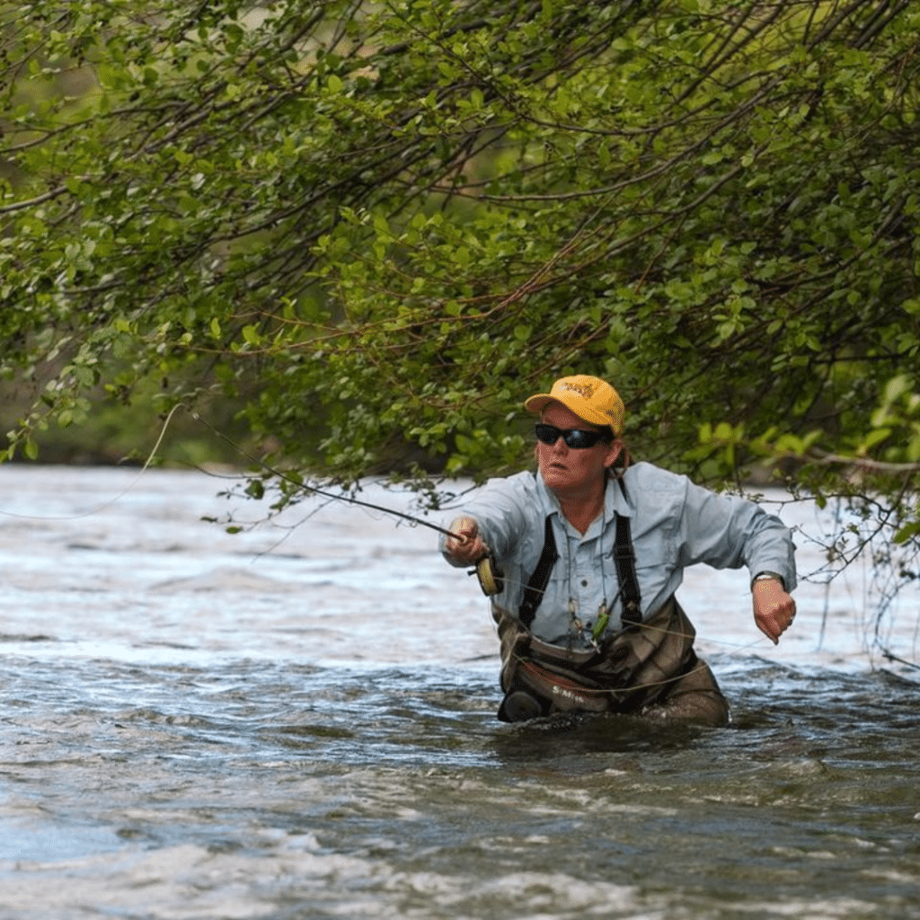 Amy Hazel Casting Deschutes River Oregon Fish and Hang iFishiBelong 1080 x 1080